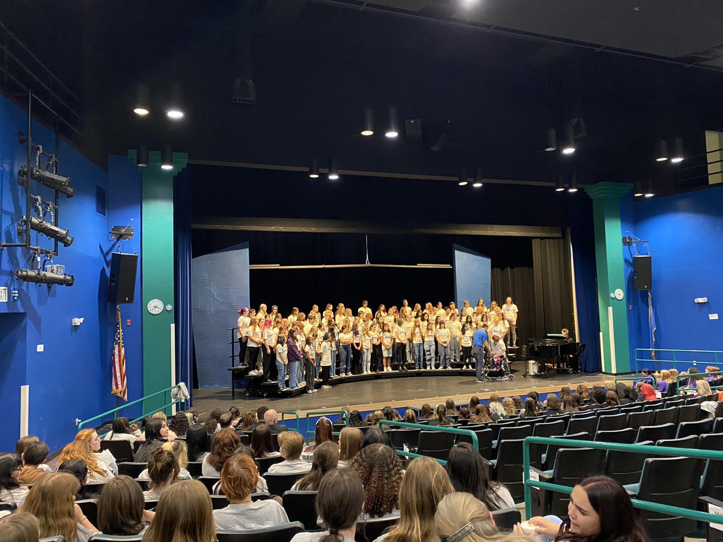 Treble Voice Turnout participants on stage